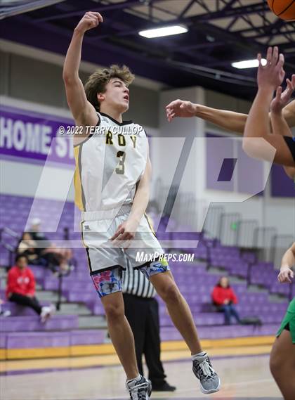 Thumbnail 1 in Kearns vs. Roy (Riverton Holiday Tournament) photogallery.
