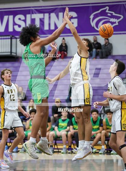 Thumbnail 1 in Kearns vs. Roy (Riverton Holiday Tournament) photogallery.