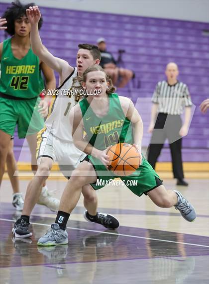 Thumbnail 2 in Kearns vs. Roy (Riverton Holiday Tournament) photogallery.