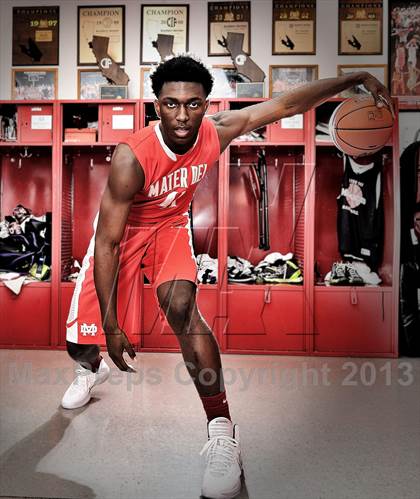Thumbnail 3 in Mater Dei (Preseason Top 10 Photo Shoot) photogallery.
