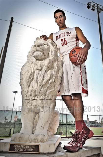 Thumbnail 2 in Mater Dei (Preseason Top 10 Photo Shoot) photogallery.