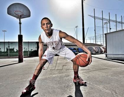 Thumbnail 2 in Mater Dei (Preseason Top 10 Photo Shoot) photogallery.