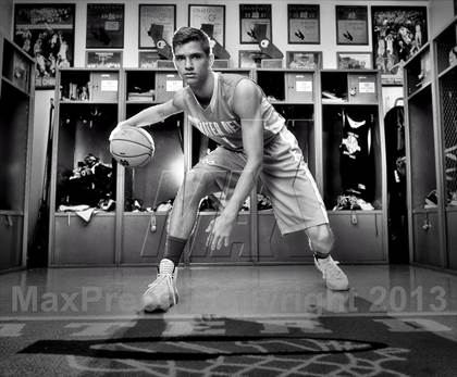 Thumbnail 3 in Mater Dei (Preseason Top 10 Photo Shoot) photogallery.