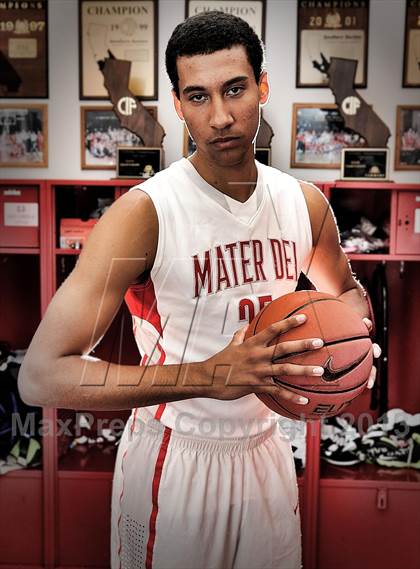 Thumbnail 1 in Mater Dei (Preseason Top 10 Photo Shoot) photogallery.