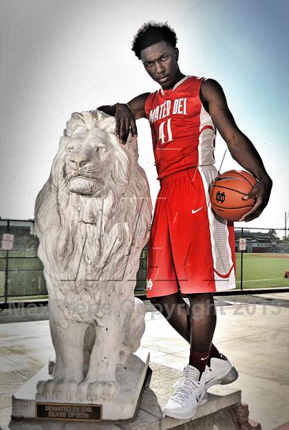 Thumbnail 3 in Mater Dei (Preseason Top 10 Photo Shoot) photogallery.