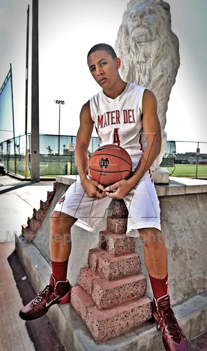 Thumbnail 1 in Mater Dei (Preseason Top 10 Photo Shoot) photogallery.