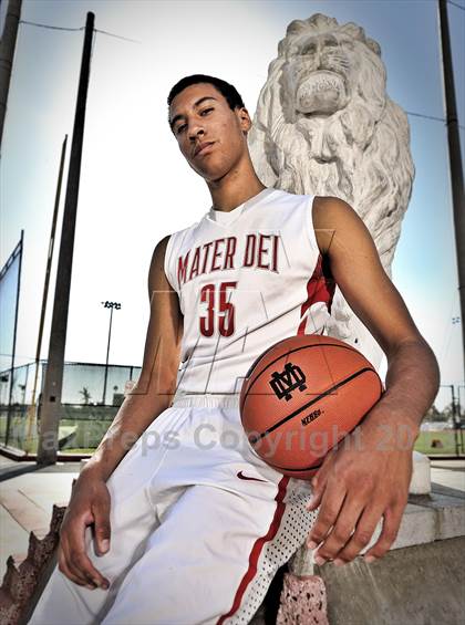 Thumbnail 3 in Mater Dei (Preseason Top 10 Photo Shoot) photogallery.