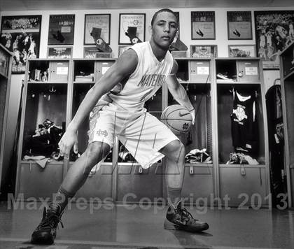 Thumbnail 3 in Mater Dei (Preseason Top 10 Photo Shoot) photogallery.