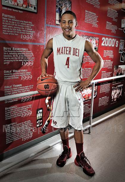 Thumbnail 3 in Mater Dei (Preseason Top 10 Photo Shoot) photogallery.