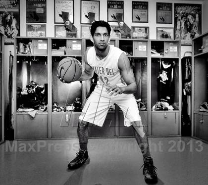 Thumbnail 3 in Mater Dei (Preseason Top 10 Photo Shoot) photogallery.
