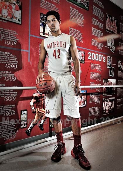 Thumbnail 1 in Mater Dei (Preseason Top 10 Photo Shoot) photogallery.