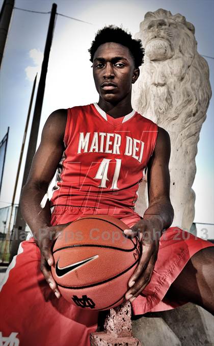 Thumbnail 2 in Mater Dei (Preseason Top 10 Photo Shoot) photogallery.