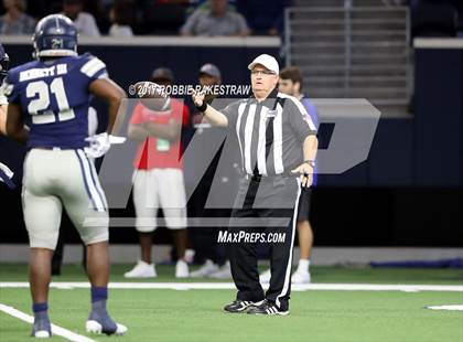 Thumbnail 2 in Waxahachie vs. Lone Star (UIL 5A Division 2 Region 2 Regional Semis) photogallery.