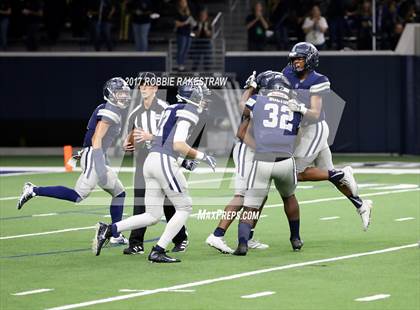 Thumbnail 3 in Waxahachie vs. Lone Star (UIL 5A Division 2 Region 2 Regional Semis) photogallery.