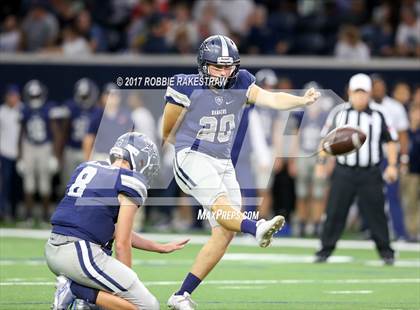 Thumbnail 1 in Waxahachie vs. Lone Star (UIL 5A Division 2 Region 2 Regional Semis) photogallery.