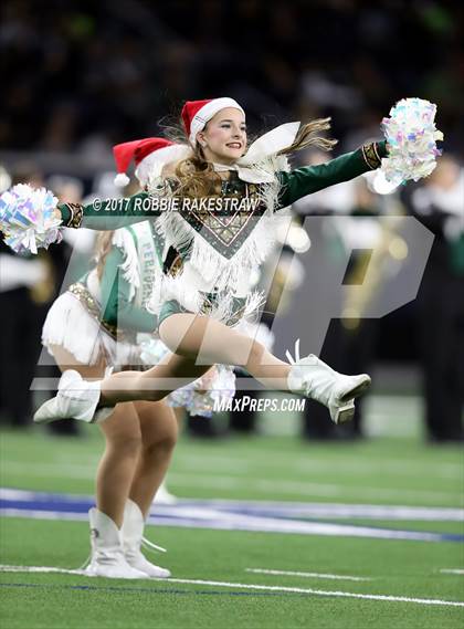 Thumbnail 2 in Waxahachie vs. Lone Star (UIL 5A Division 2 Region 2 Regional Semis) photogallery.