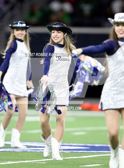 Thumbnail 1 in Waxahachie vs. Lone Star (UIL 5A Division 2 Region 2 Regional Semis) photogallery.