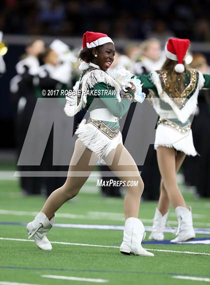 Thumbnail 3 in Waxahachie vs. Lone Star (UIL 5A Division 2 Region 2 Regional Semis) photogallery.