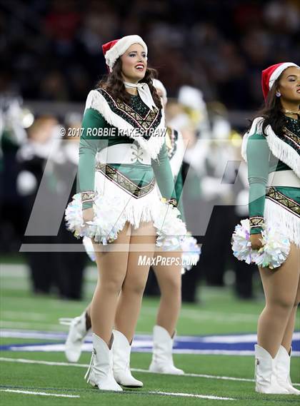 Thumbnail 2 in Waxahachie vs. Lone Star (UIL 5A Division 2 Region 2 Regional Semis) photogallery.