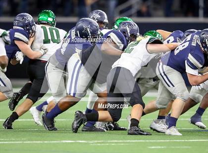 Thumbnail 3 in Waxahachie vs. Lone Star (UIL 5A Division 2 Region 2 Regional Semis) photogallery.