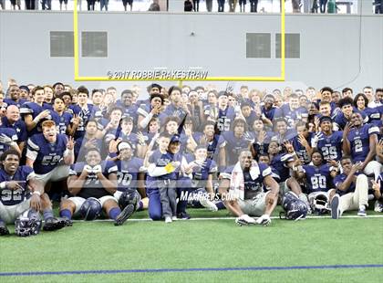Thumbnail 2 in Waxahachie vs. Lone Star (UIL 5A Division 2 Region 2 Regional Semis) photogallery.