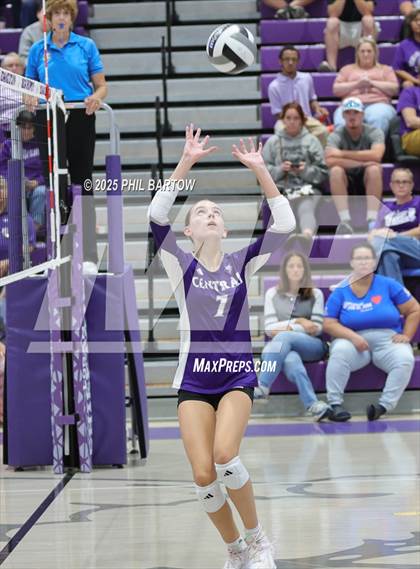 Thumbnail 1 in Pickerington Central @ Logan photogallery.