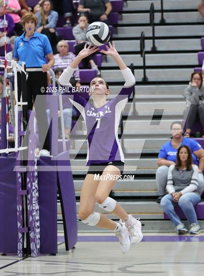 Thumbnail 3 in Pickerington Central @ Logan photogallery.