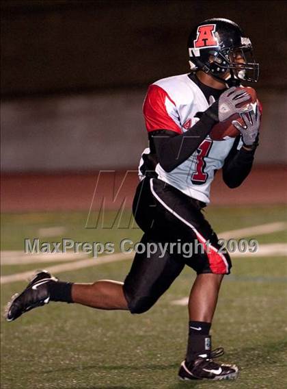 Thumbnail 2 in Aragon vs. Los Gatos (CIF CCS D2 Playoffs) photogallery.