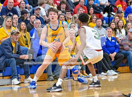 Thumbnail 3 in Greenfield-Central vs. Anderson (IHSAA 4A Sectional 9 Round 1) photogallery.