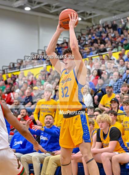 Thumbnail 3 in Greenfield-Central vs. Anderson (IHSAA 4A Sectional 9 Round 1) photogallery.