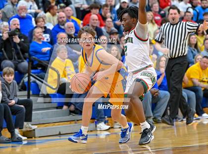 Thumbnail 3 in Greenfield-Central vs. Anderson (IHSAA 4A Sectional 9 Round 1) photogallery.