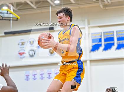 Thumbnail 3 in Greenfield-Central vs. Anderson (IHSAA 4A Sectional 9 Round 1) photogallery.