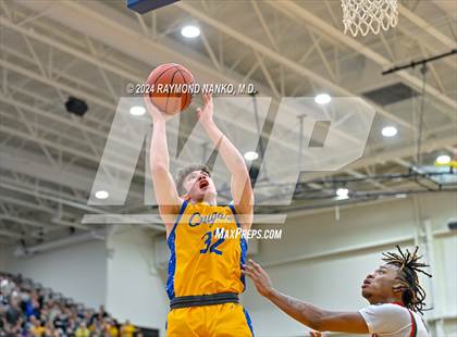 Thumbnail 2 in Greenfield-Central vs. Anderson (IHSAA 4A Sectional 9 Round 1) photogallery.