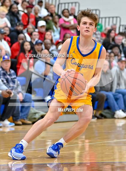 Thumbnail 2 in Greenfield-Central vs. Anderson (IHSAA 4A Sectional 9 Round 1) photogallery.
