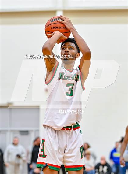 Thumbnail 2 in Greenfield-Central vs. Anderson (IHSAA 4A Sectional 9 Round 1) photogallery.