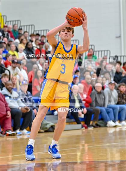 Thumbnail 1 in Greenfield-Central vs. Anderson (IHSAA 4A Sectional 9 Round 1) photogallery.