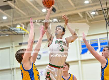 Thumbnail 3 in Greenfield-Central vs. Anderson (IHSAA 4A Sectional 9 Round 1) photogallery.