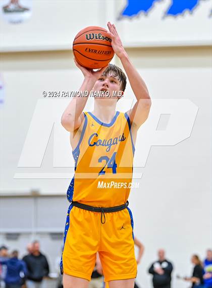 Thumbnail 3 in Greenfield-Central vs. Anderson (IHSAA 4A Sectional 9 Round 1) photogallery.