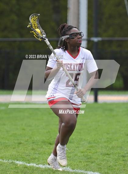 Thumbnail 3 in Shaker @ Niskayuna photogallery.