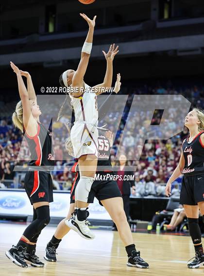 Thumbnail 3 in Winnsboro vs. Fairfield (UIL 3A State Final) photogallery.