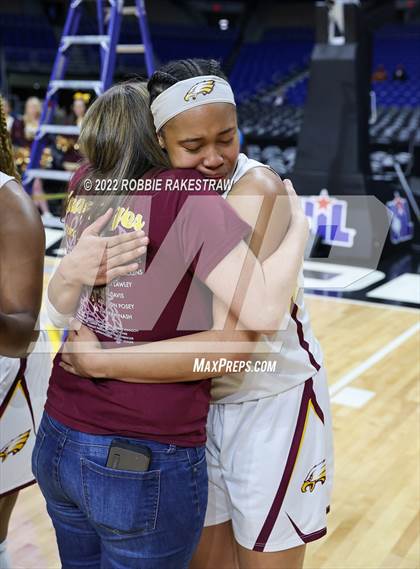 Thumbnail 2 in Winnsboro vs. Fairfield (UIL 3A State Final) photogallery.