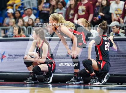 Thumbnail 1 in Winnsboro vs. Fairfield (UIL 3A State Final) photogallery.