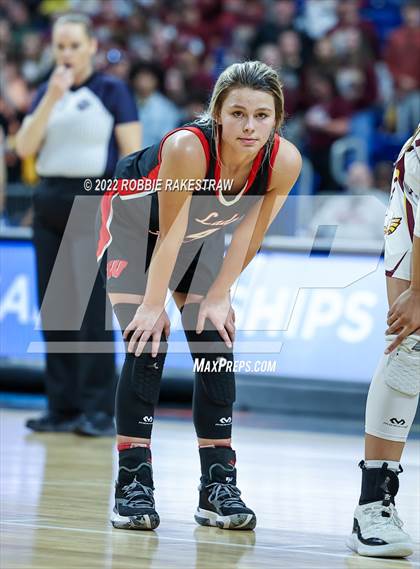 Thumbnail 2 in Winnsboro vs. Fairfield (UIL 3A State Final) photogallery.