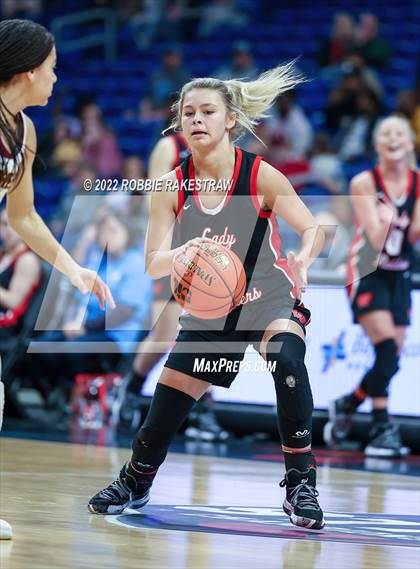 Thumbnail 2 in Winnsboro vs. Fairfield (UIL 3A State Final) photogallery.