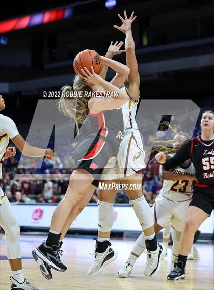 Thumbnail 1 in Winnsboro vs. Fairfield (UIL 3A State Final) photogallery.