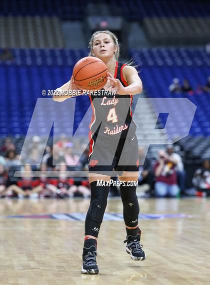 Thumbnail 2 in Winnsboro vs. Fairfield (UIL 3A State Final) photogallery.