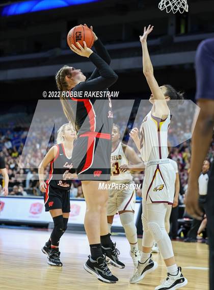 Thumbnail 2 in Winnsboro vs. Fairfield (UIL 3A State Final) photogallery.