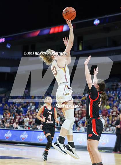 Thumbnail 1 in Winnsboro vs. Fairfield (UIL 3A State Final) photogallery.