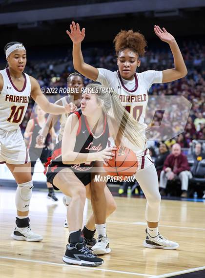 Thumbnail 3 in Winnsboro vs. Fairfield (UIL 3A State Final) photogallery.