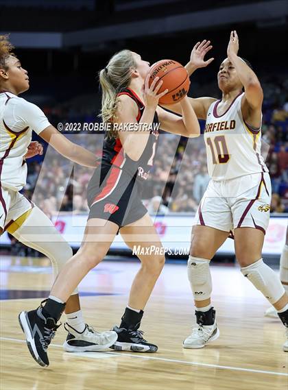 Thumbnail 3 in Winnsboro vs. Fairfield (UIL 3A State Final) photogallery.